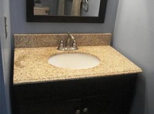 1 Cobblestone Dr, Franklin, MA 02038