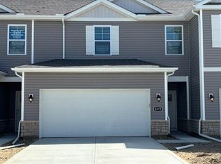 6377 Marinelli Dr N, Columbus, OH 43228