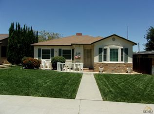 218 E San Emidio St, Taft, CA 93268