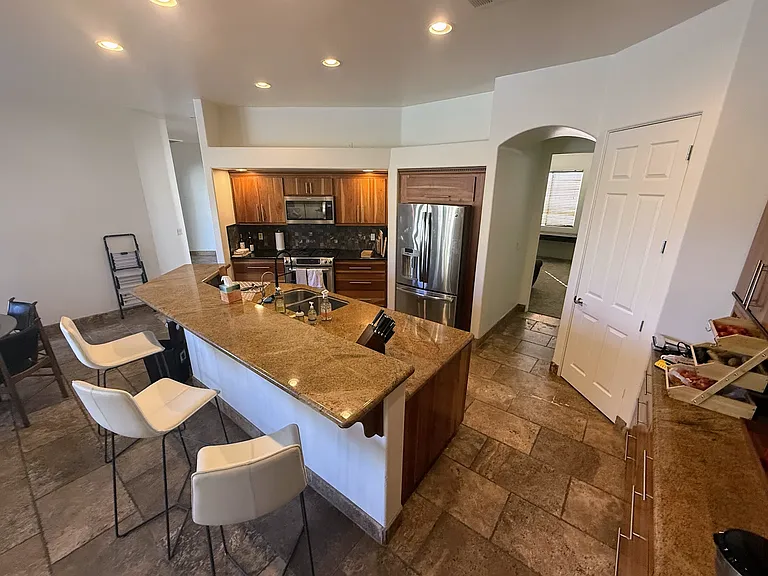 6128 W Alameda Rd — Photo 5