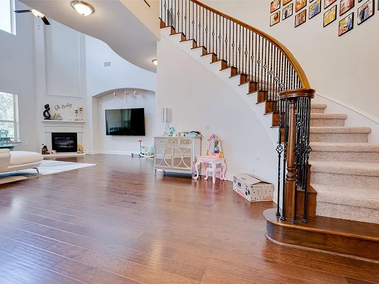 9301 Ivalenes Hope Dr — Photo 1