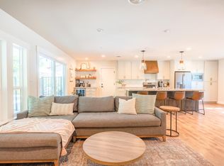 3530 Riverview Dr, Redding, CA 96001