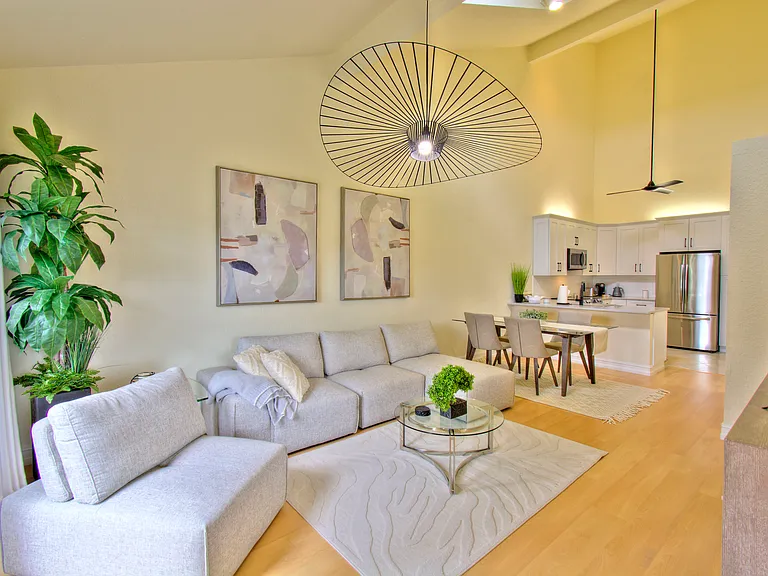 60 Emerald Woods Dr #B7 — Photo 1