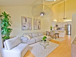60 Emerald Woods Dr APT B7, Naples, FL 34108