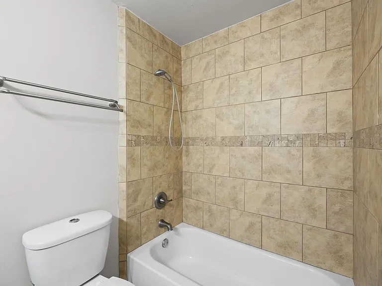 3218 Sycamore Springs Dr — Photo 16