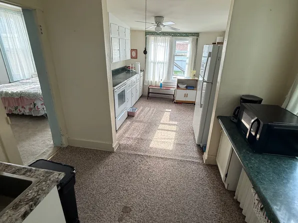 2020 Walnut St, Murphysboro, IL 62966