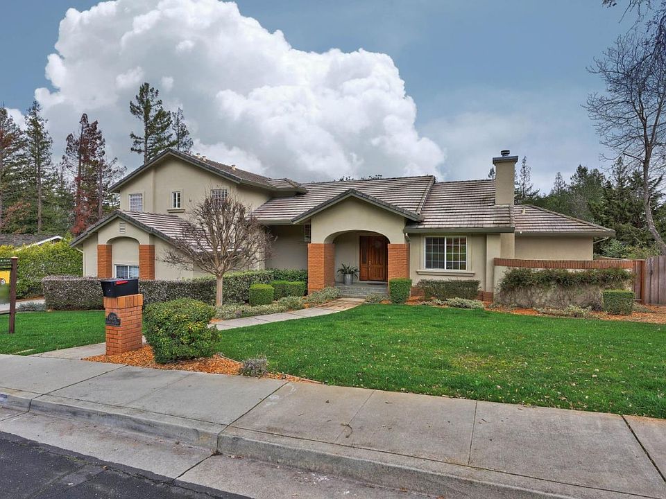 1st image of 14632 Golf Links Dr