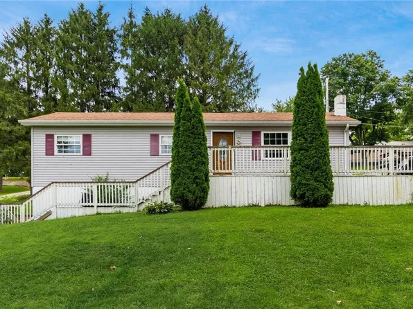 490 Cedarhurst Dr, Zanesville, OH 43701