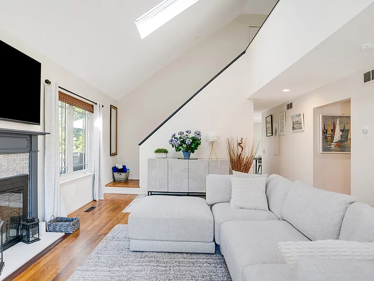 3 Boatsteerers Ct N — Photo 7