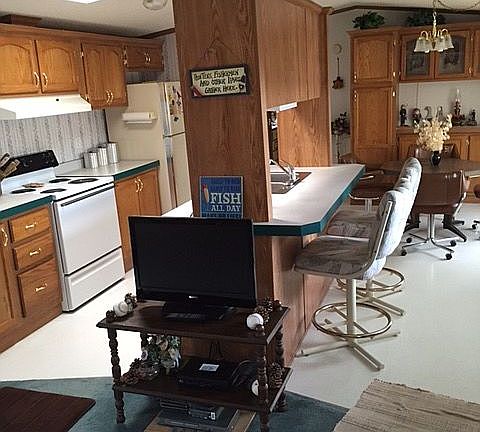 2nd image of 380 E Captains Cove Dr