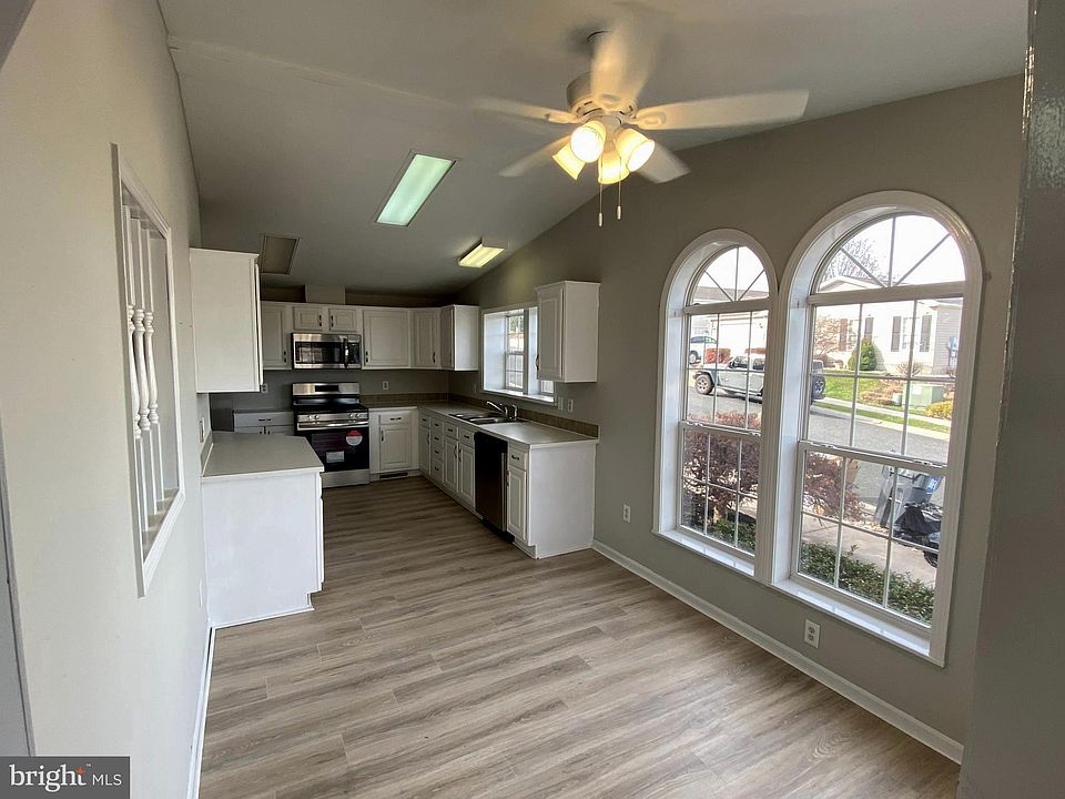 1084 Scenic View Dr, Schwenksville, PA 19473 Zillow