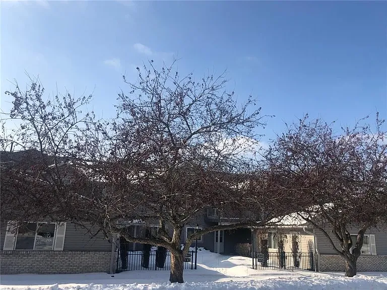 3173 Manitou Dr — Photo 1