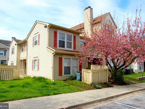 3rd image of 20058 Appledowre Cir #243