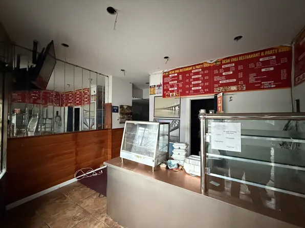 111-06 Farmers Boulevard image 2 of 13