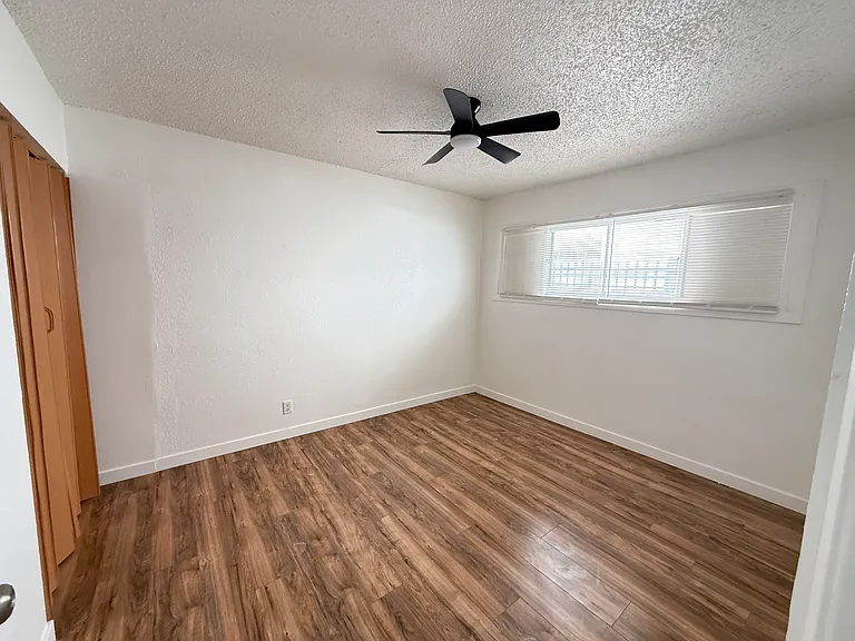 1575 W 207th St — Photo 12