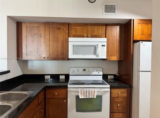 11145 SW 6th St APT 104, Hollywood, FL 33025