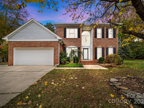 10015 Lattice Ct, Charlotte, NC 28269