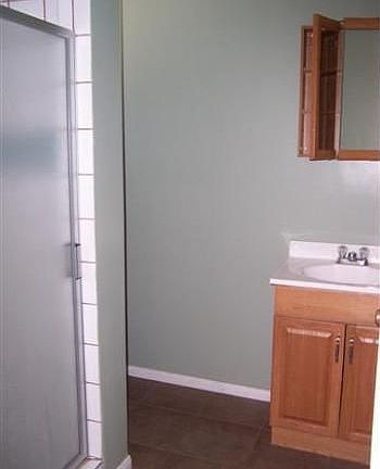 5th image of 9244 Woodman Ave