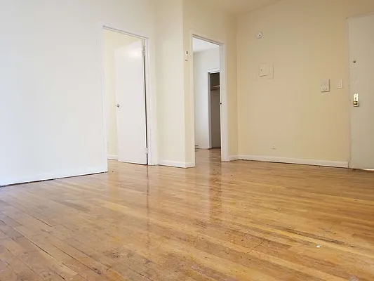 Rented by City Express Realty & Management Corp | media 4