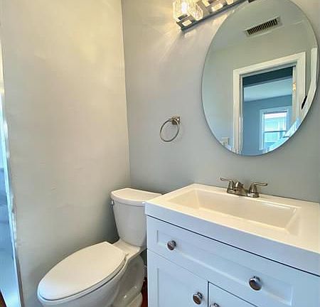 3rd image of 517 Kanuga Dr
