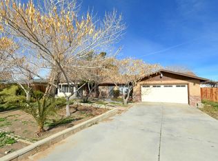 14976 Luna Rd, Victorville, CA 92392