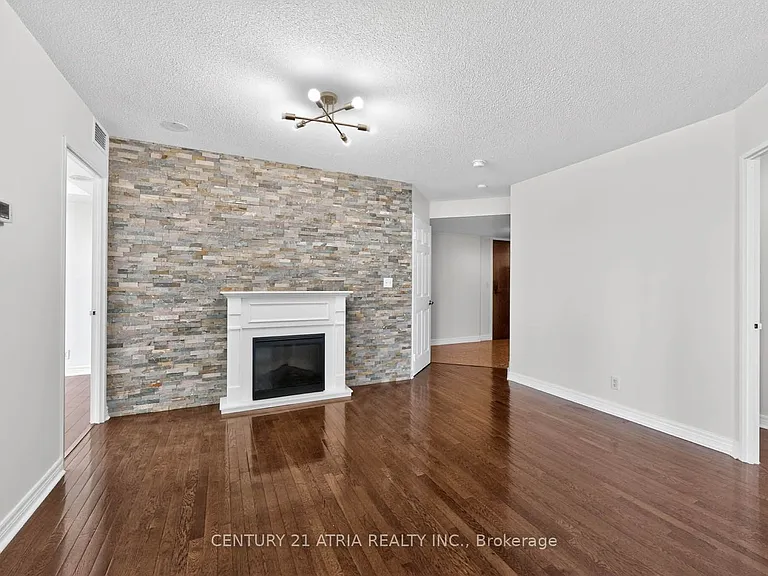 23 Hollywood Ave #808 — Photo 15