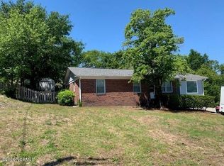 5202 Ilex Dr, Wilmington, NC 28412