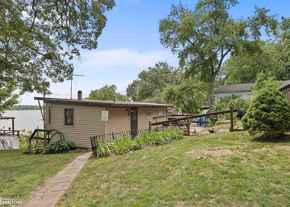 9852 F Ave, Wapello, IA 52653 Zillow