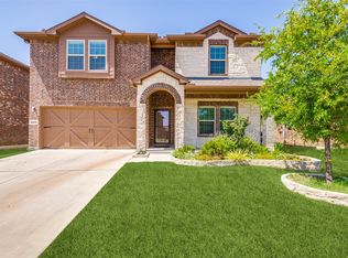 6325 Crownmere Dr, Aubrey, TX 76227
