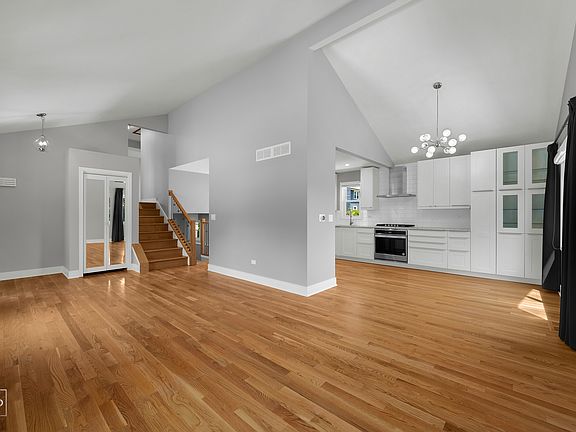 2nd image of 1513 Bradley Ct