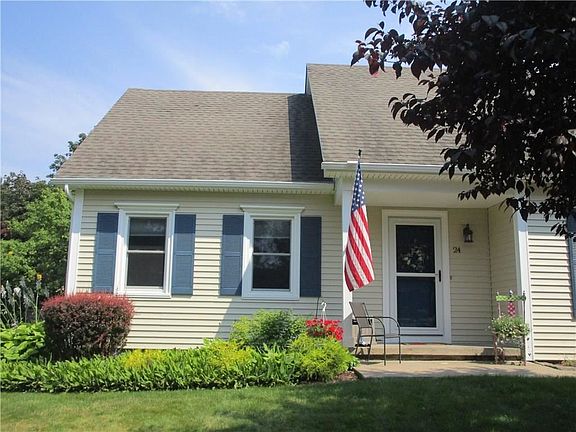 2nd image of 24 Sugar Tree Cir