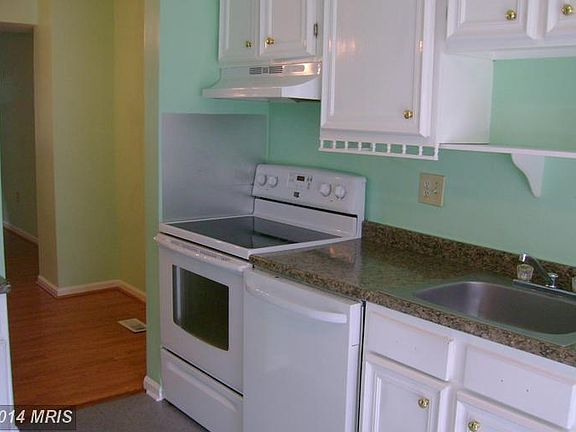 3rd image of 1920 Mariner Ln