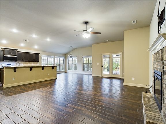 4th image of 3401 SW Carter