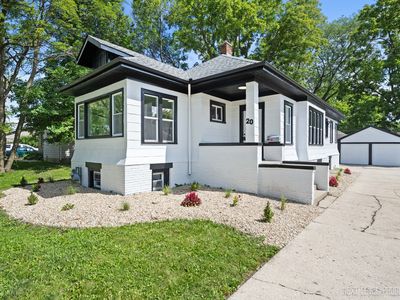 20 S Central Ave, Aurora, IL, 60506