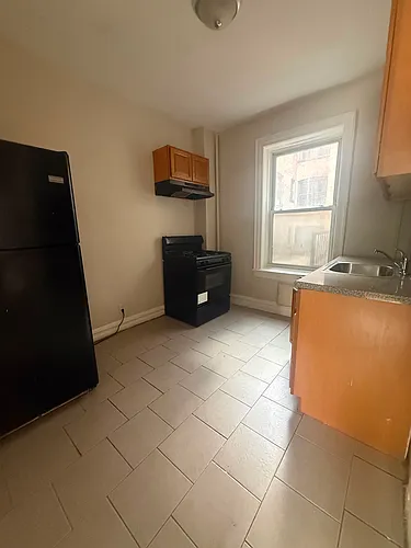 323 Park Ave Photo 1