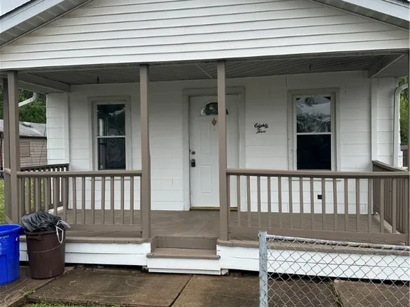 85 Locust St, Mc Kees Rocks, PA 15136