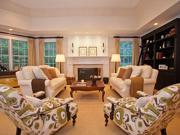 Family Room (2)