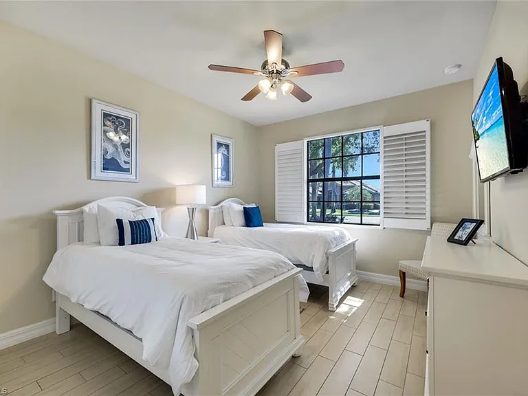 1243 Briarwood Ct — Photo 14