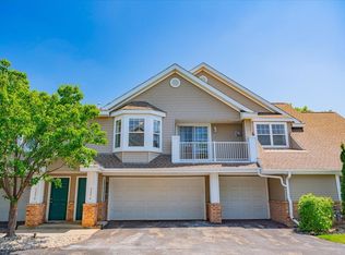 3256 Stonecreek Dr, Madison, WI 53719