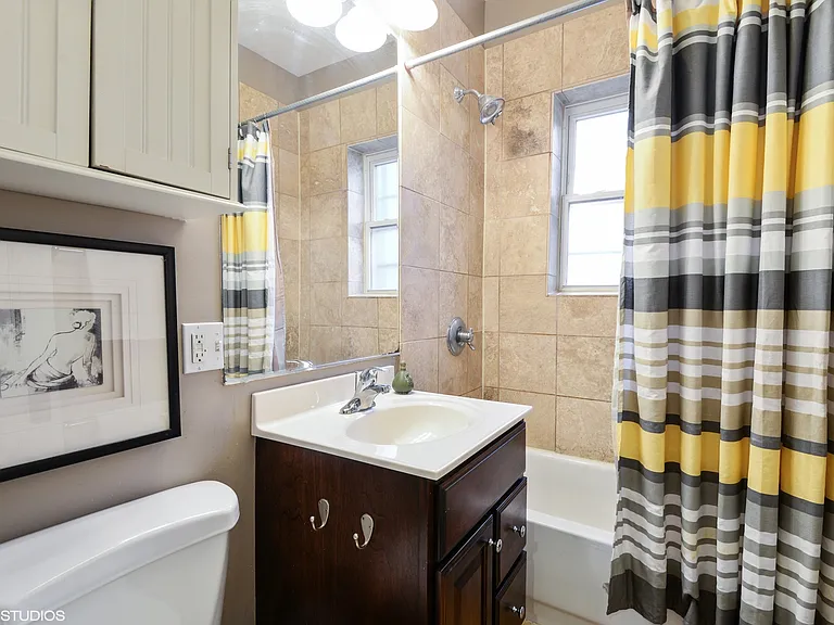 1009 Greenleaf St #1W — Photo 10