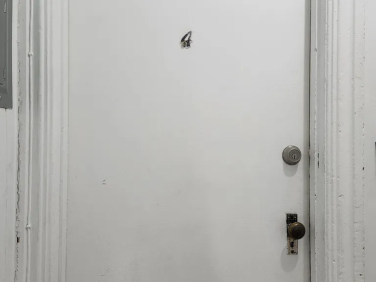 1103 Mifflin St #4 — Photo 2