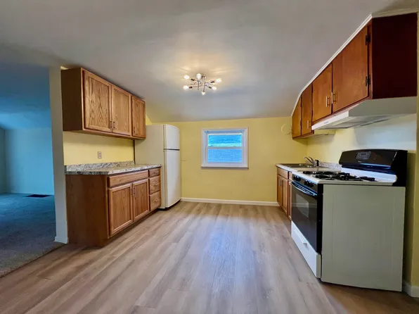 816 W 4th St Floor 2-814, Erie, PA 16507