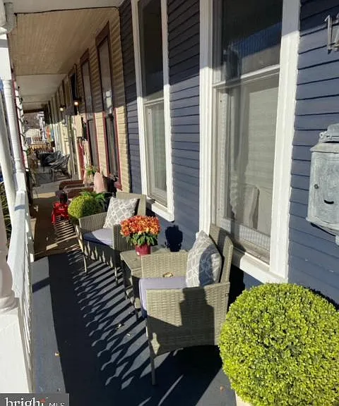 1248 U St SE — Photo 2