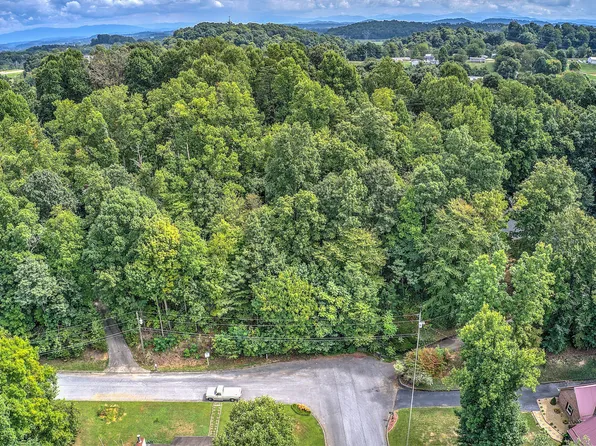 Heather Glen Dr, Kingsport, TN 37663