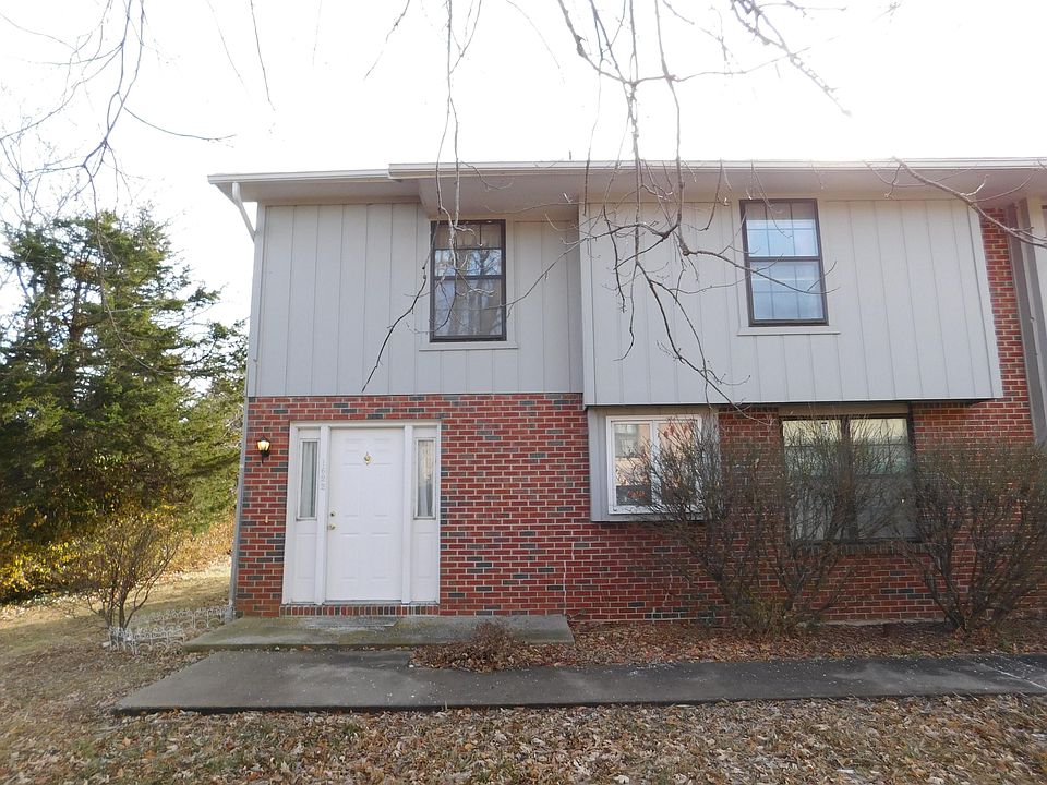 1st image of 1622 N Lakewood Dr