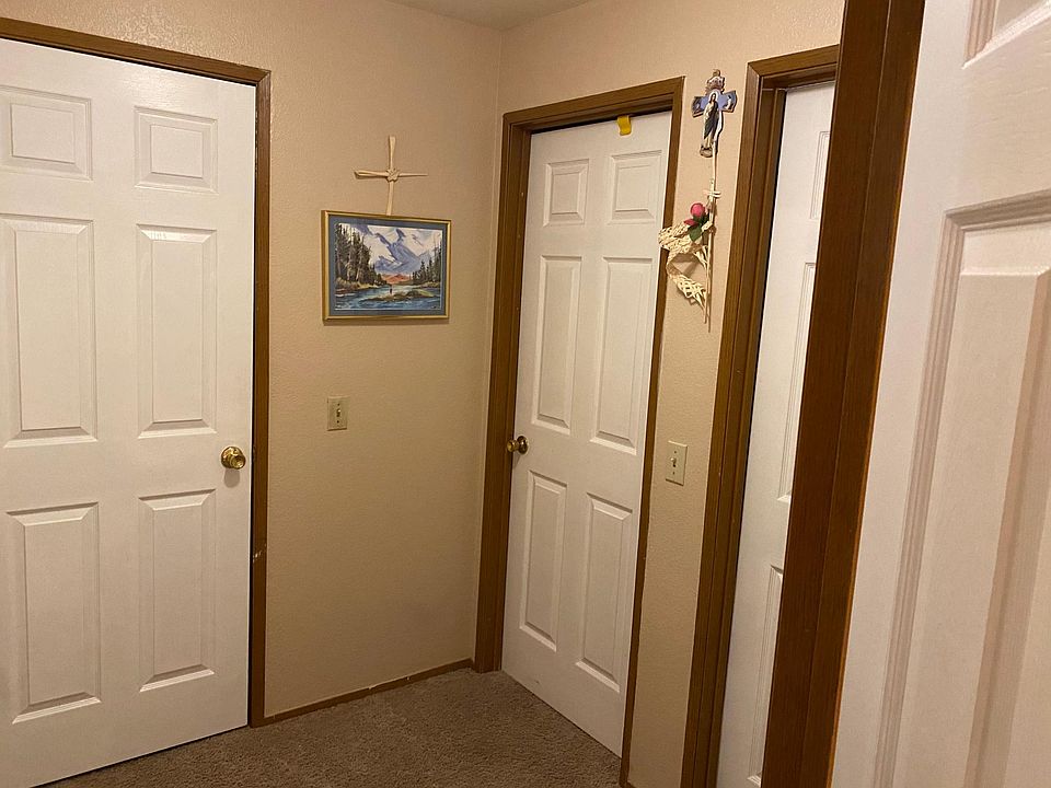 1st image of 230 Garden Ct #C
