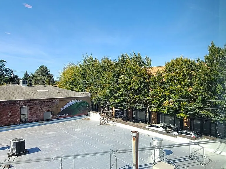 3334 SE Belmont St #302 — Photo 11