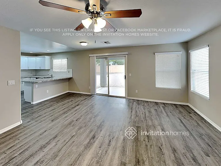 1075 E Rolls Rd — Photo 4
