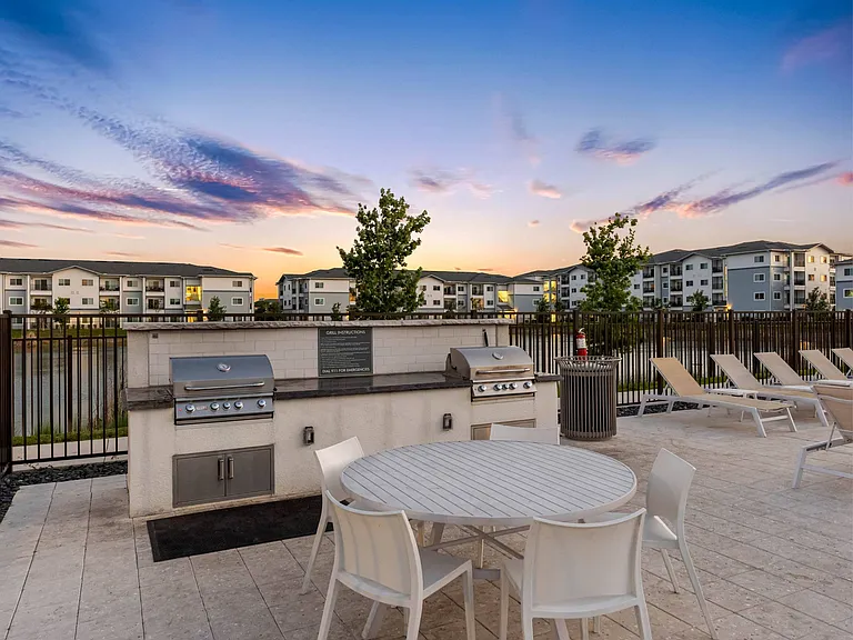 V2 Apartments — Photo 11