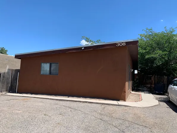 Updated, Bright, Big 2 Bedroom Just 3 Blocks to UNM, 308 Stanford Dr SE #B, Albuquerque, NM 87106